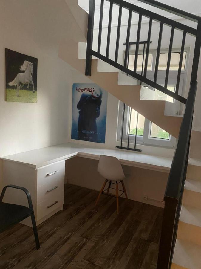Ava House